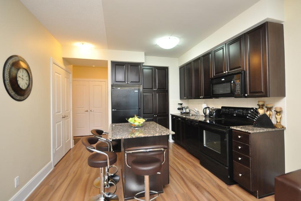 Napa Furnished Rental Apartments Square One Μισισάουγκα Δωμάτιο φωτογραφία