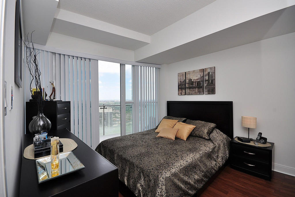Napa Furnished Rental Apartments Square One Μισισάουγκα Δωμάτιο φωτογραφία