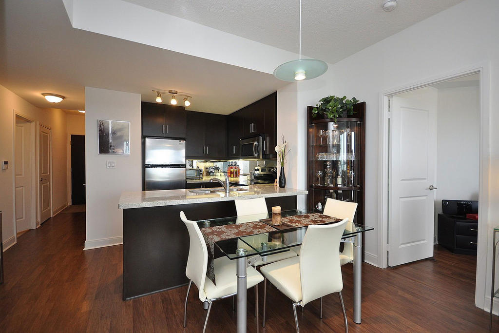 Napa Furnished Rental Apartments Square One Μισισάουγκα Δωμάτιο φωτογραφία
